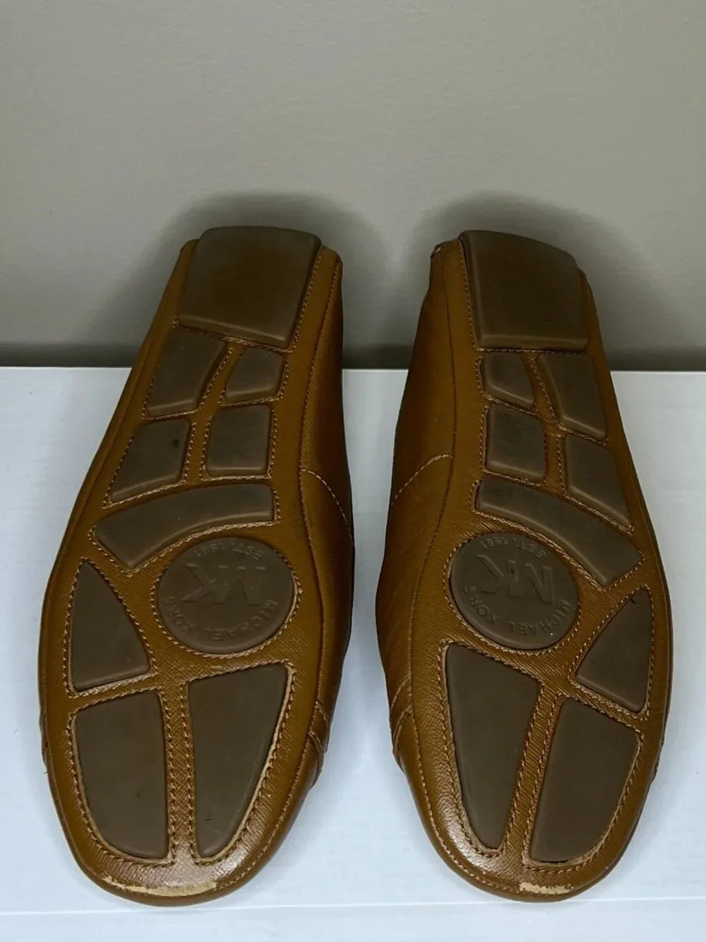 Michael Kors Ballet Flats Fulton Brown Saffiano Leather Gold MK Logo Women's 8.5